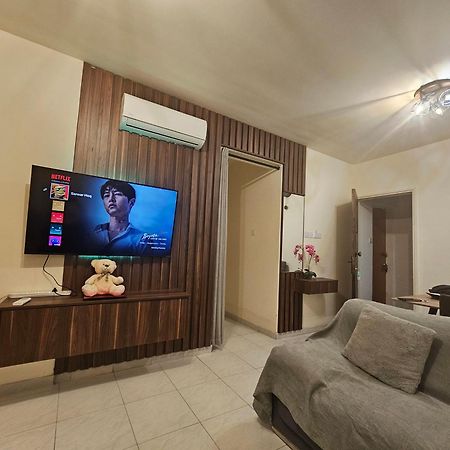 Stefaris "Koutsou Court 105" Lägenhet Larnaca Exteriör bild