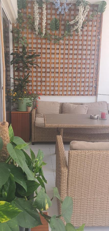 Stefaris "Koutsou Court 105" Lägenhet Larnaca Exteriör bild